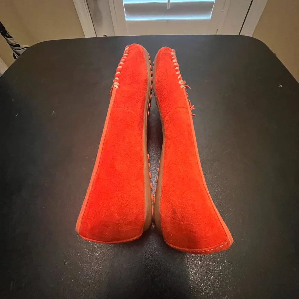 Lands' end size 7.5 orange suede driving shoes loafers with tassels